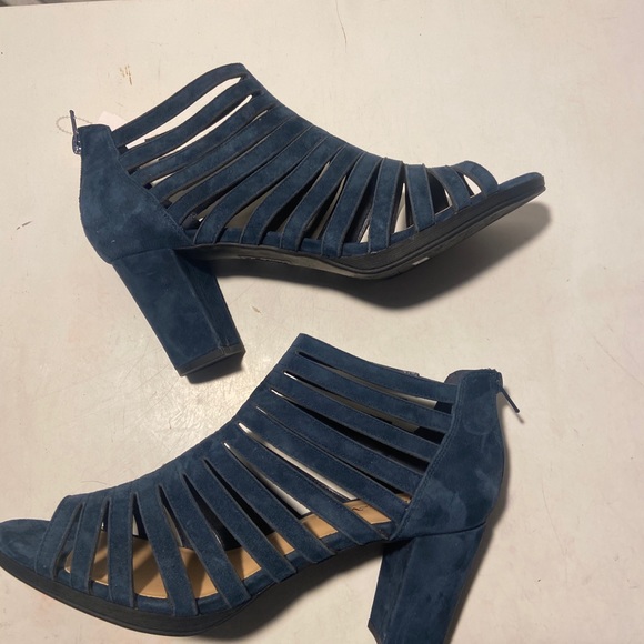Bella Vita blue suede ankle booties peep toes zip up heels various sizes ALL NWT - Picture 4 of 7
